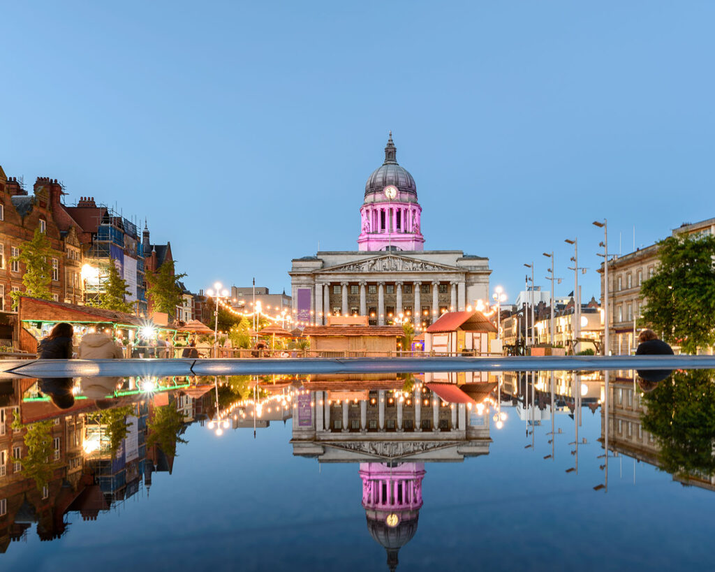 Photo of the Nottingham city centre and town hall